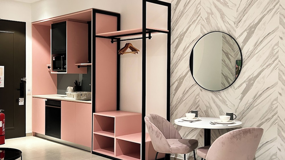 The Paxtonz by Manhattan Group