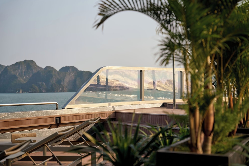 Calista Halong Bay Cruise