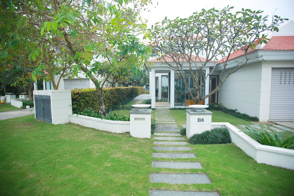 Vacation Homes Pool Villa