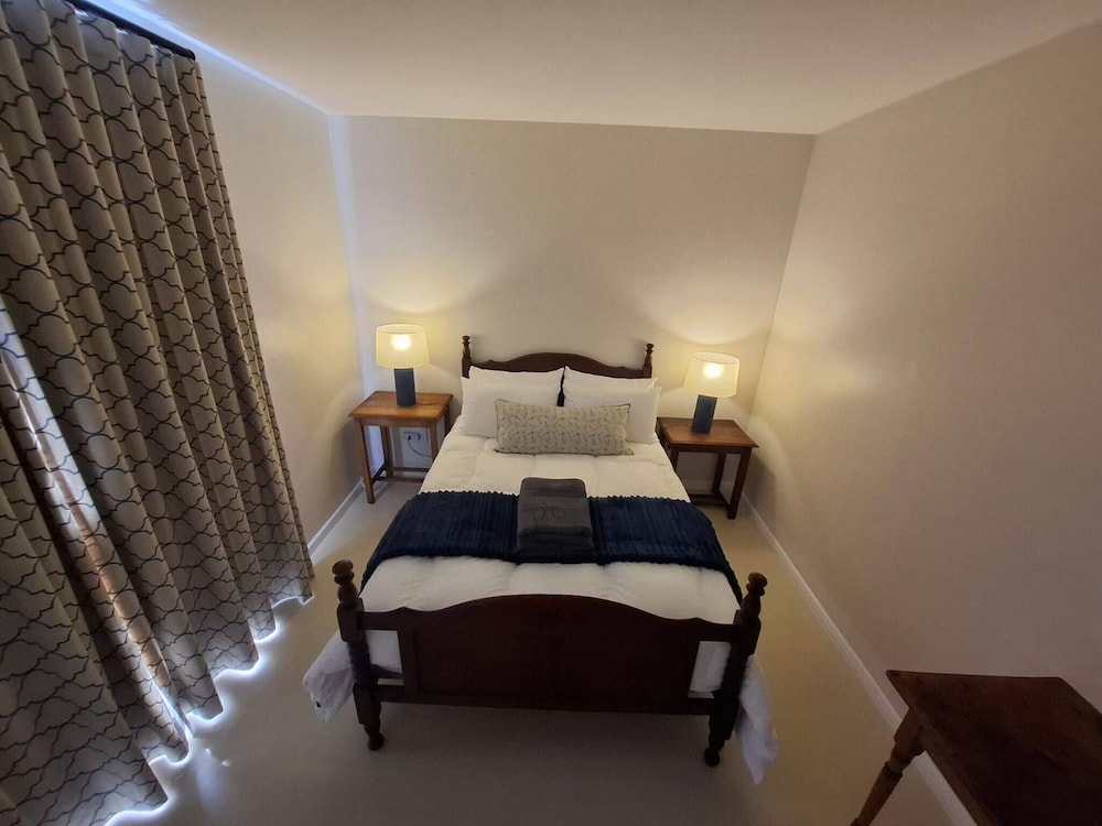 Oosiesrus - Charming Langebaan Villa With Garden View