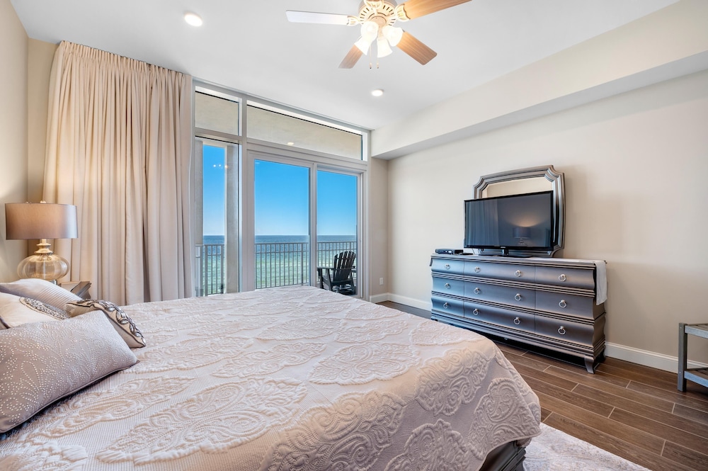 Vista Del Mar 406