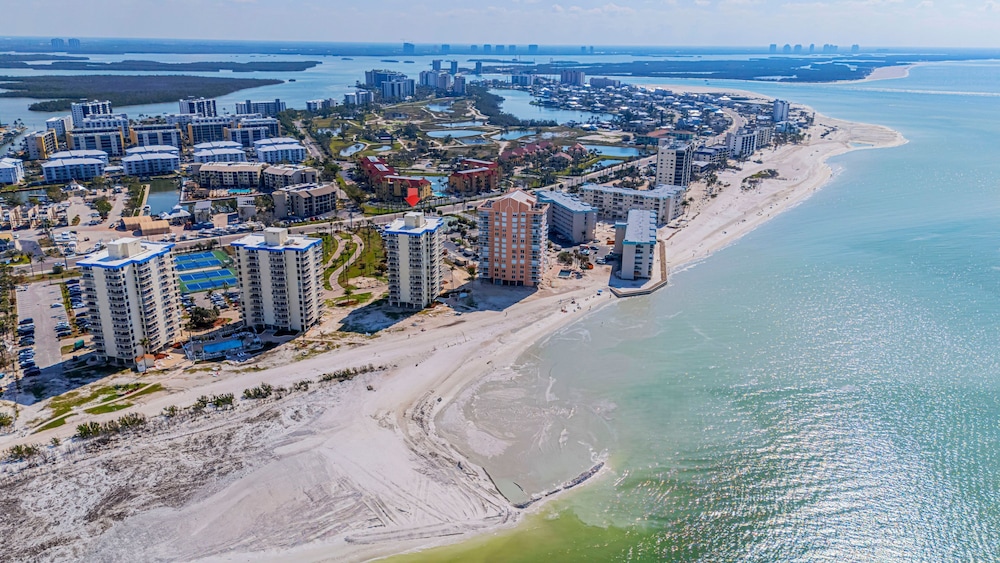 Estero Beach Tennis 1004c Direct Gulf Water Views