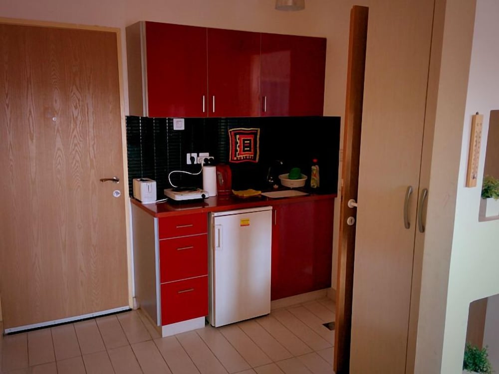 Allenby 2 Bed & Breakfast