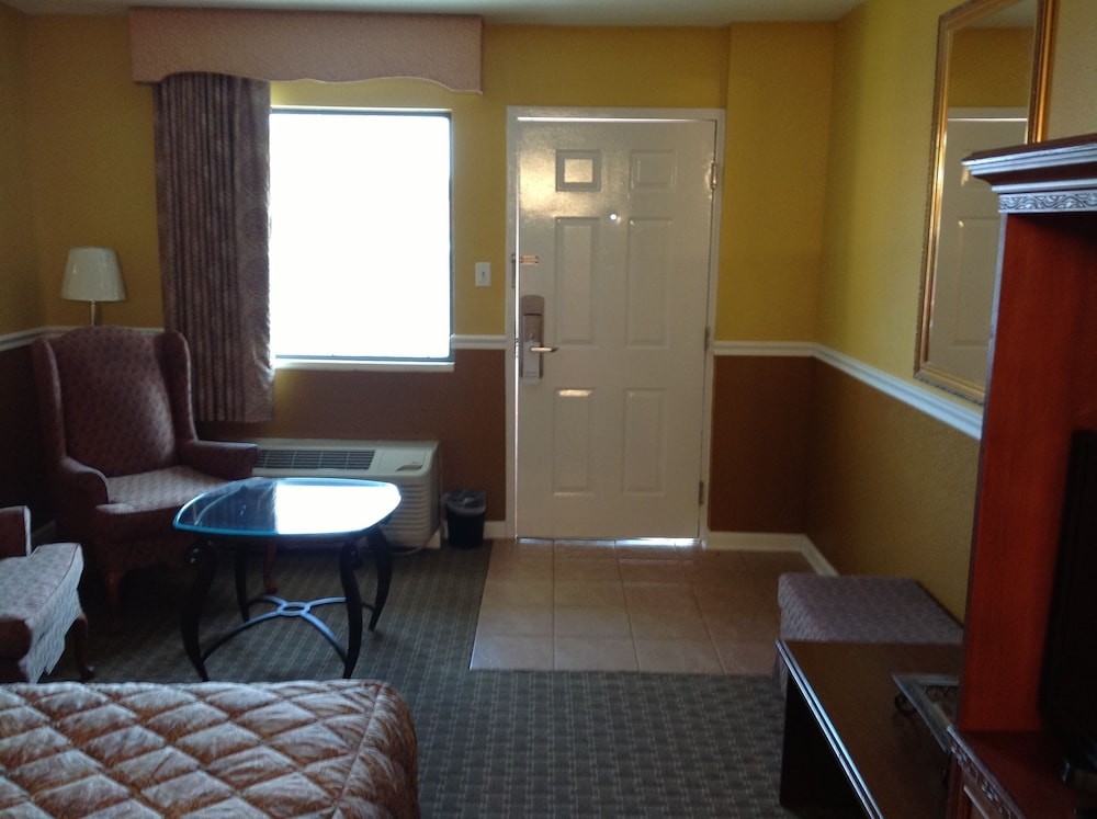 Colonial Inn & Suites /Airport/Graceland, photo 27