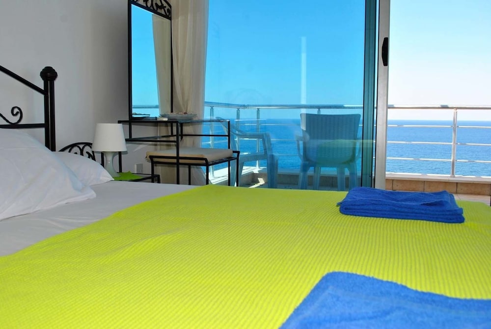 Villa Blue Horizon by Amy Villas view 4