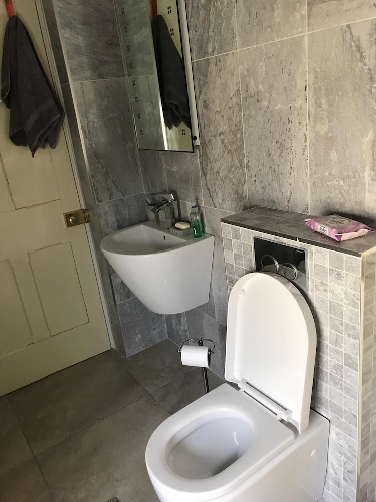 Beautiful Garden Double Room With Private Access view 5