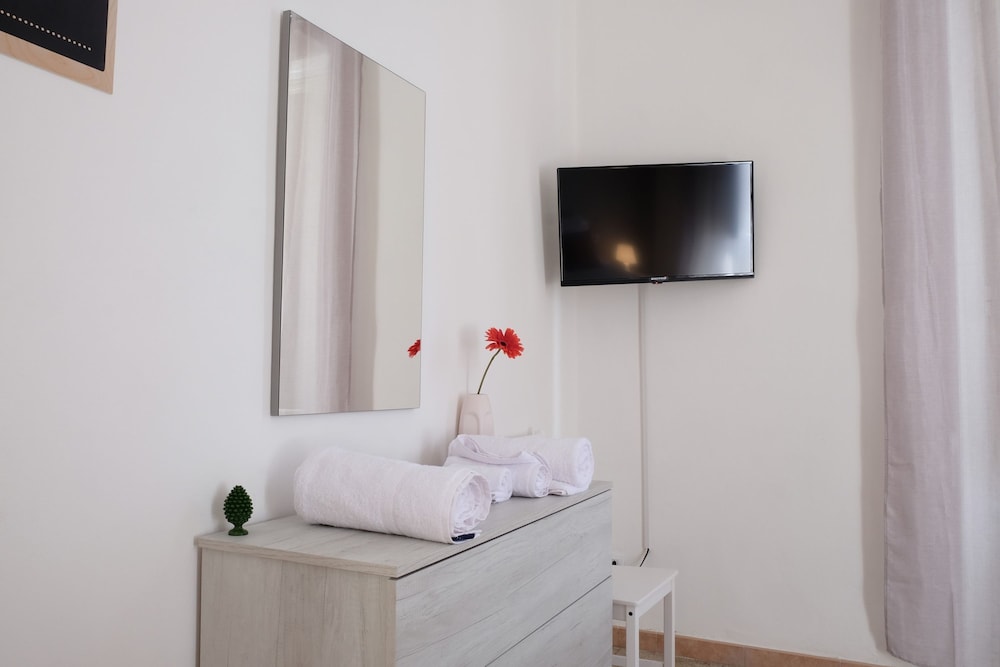 Myia 1A in Siracusa With 1 Bedrooms and 1 Bathrooms