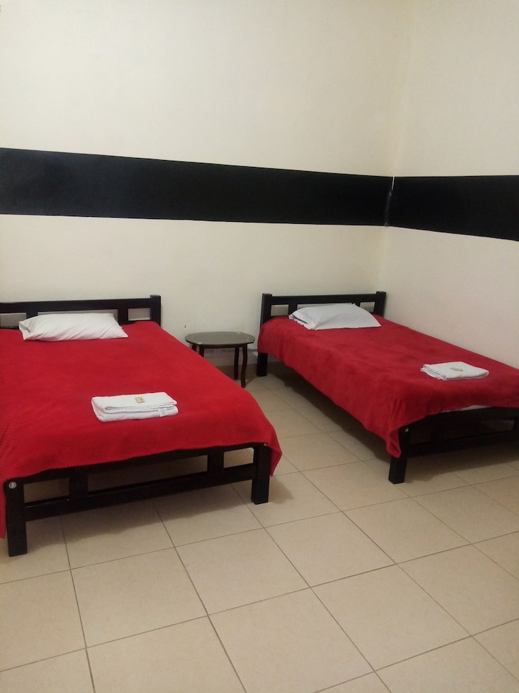 Hostal M. L Las tres b - Image 3