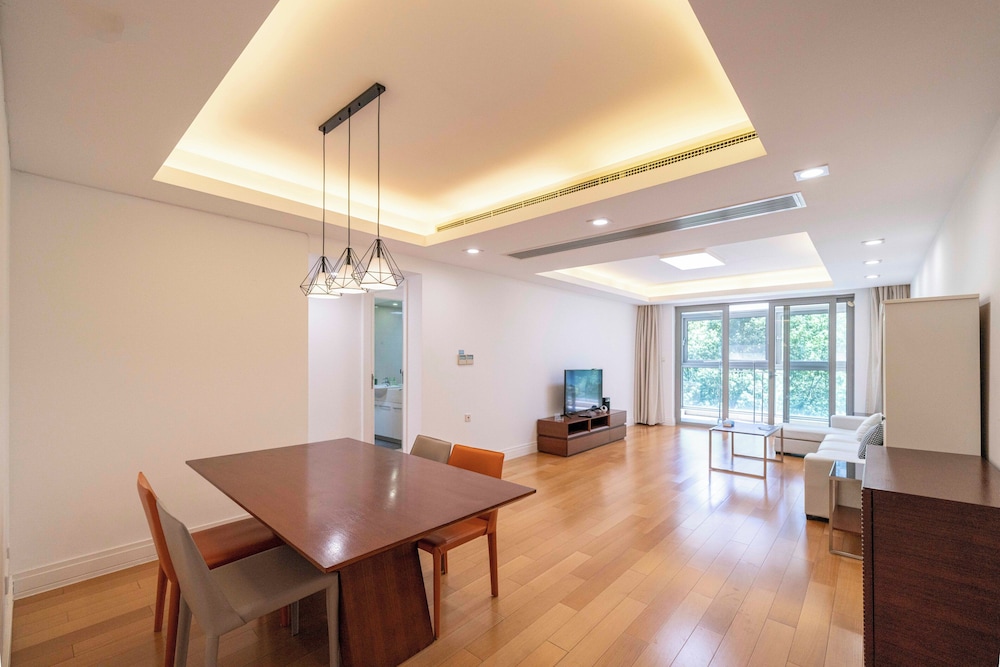 Tyms Stylish 3BR 2BA Apt Xuhui Center