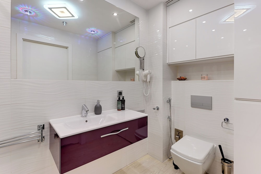 Aura - Riverside & Parking by Downtown Apartments