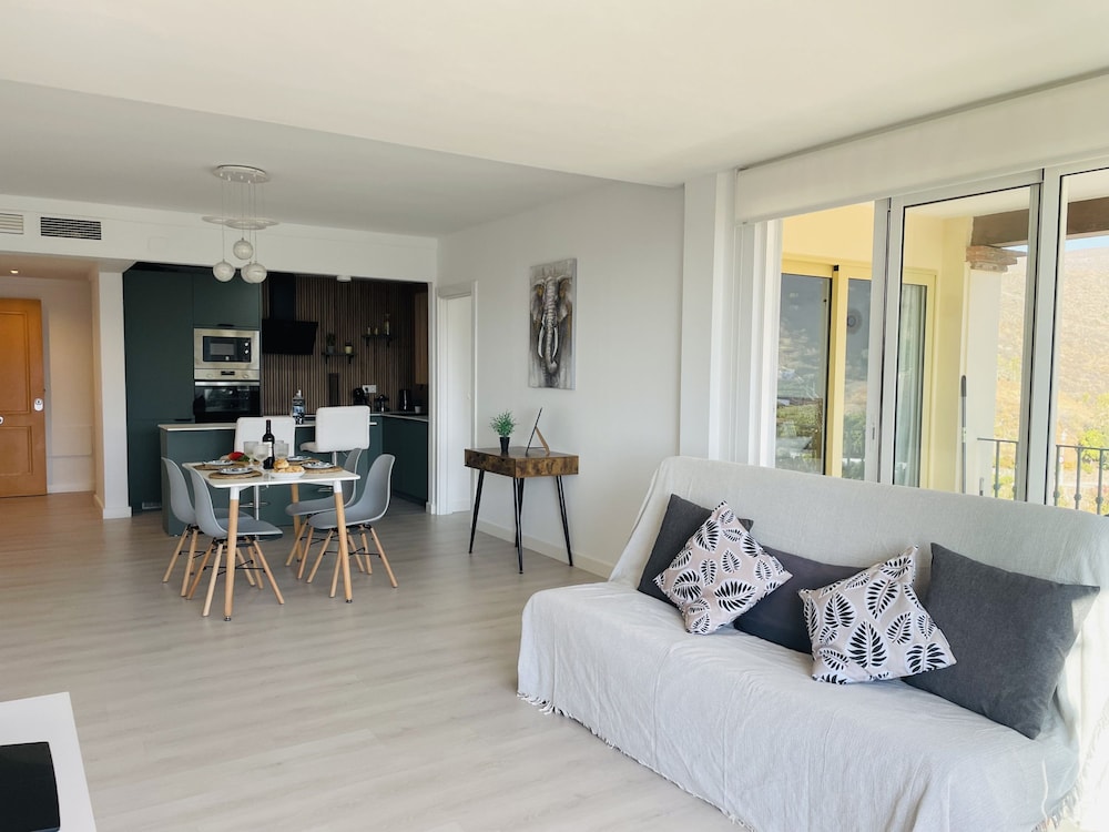 Apartamento Altos de Tamango con Vistas y Pisicina