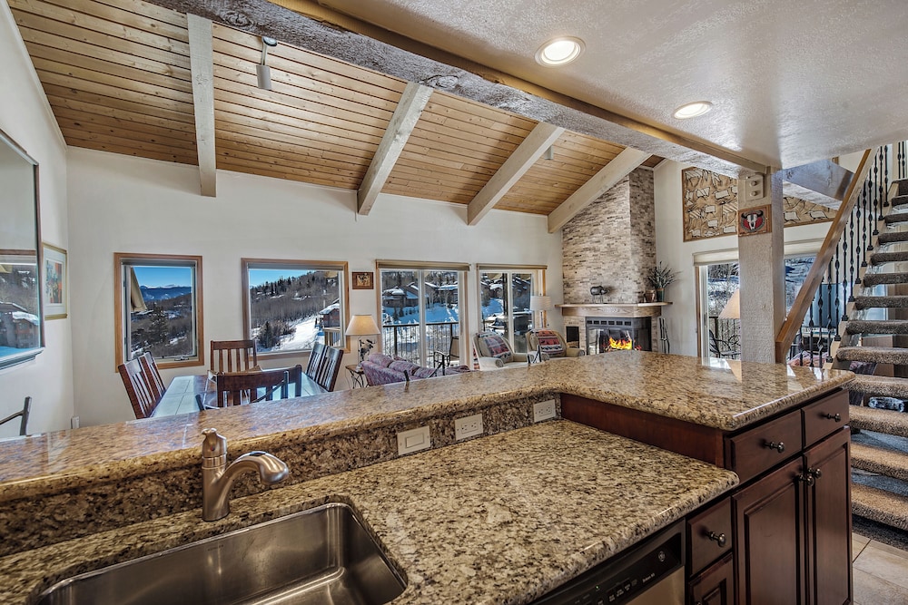 Snowmass Mountain by Snowmass Vacations