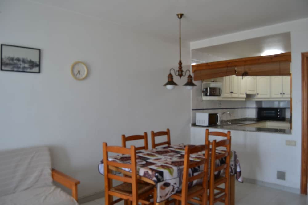 First Line Apartment With Wifi
