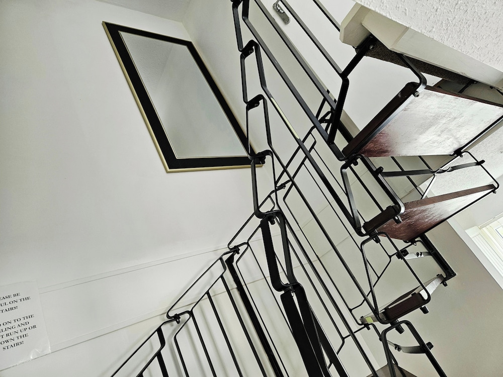 Willow Retreat - House in Burbage- Sleeps2- Garden