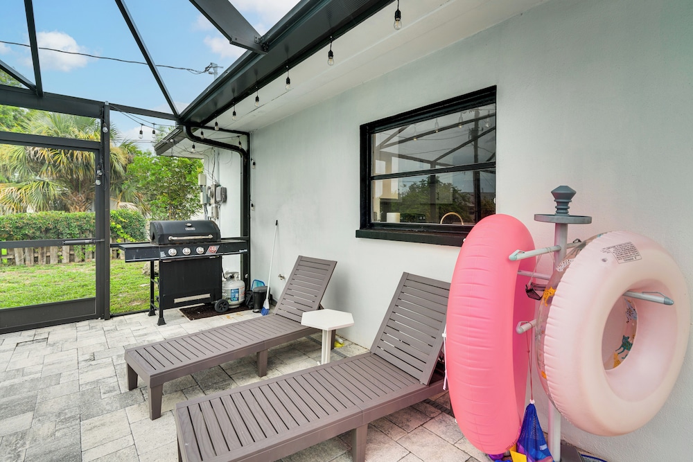 4 Mi to Dtwn Cape Coral: Home w/ Pool & Patio