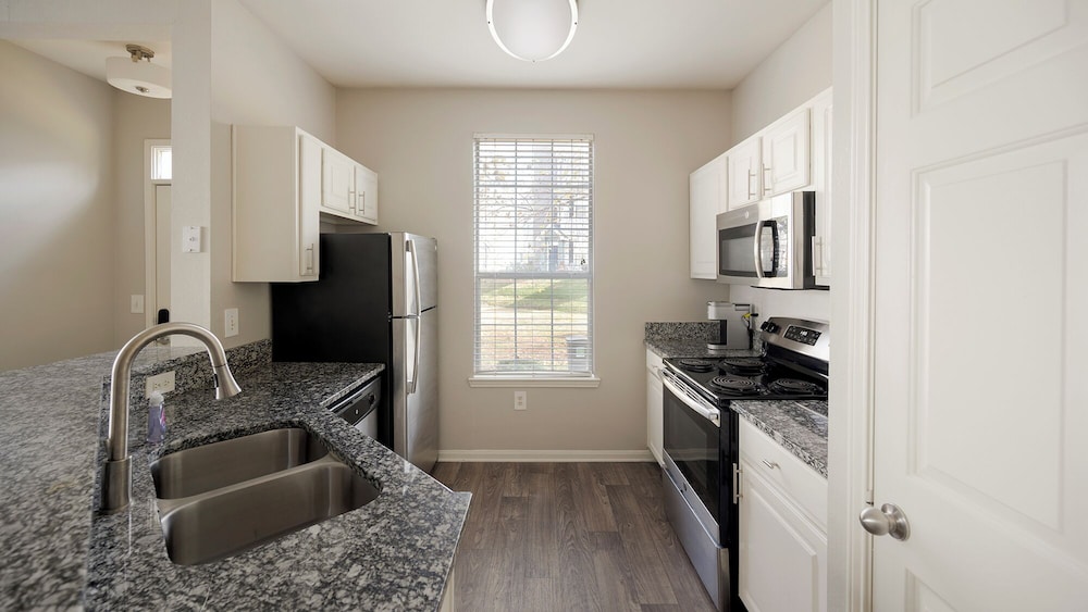 Landing Furnished Apartments near Barfield