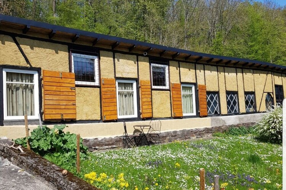 Idyllic Studio Apartment Near Kaifenheim and Near the Forest - Property Image 12