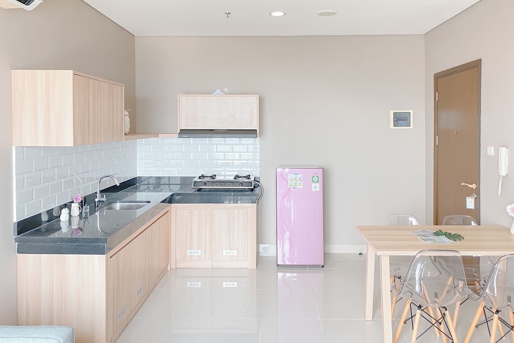 Best Deal and Elegant 2BR Apartment at Ciputra International