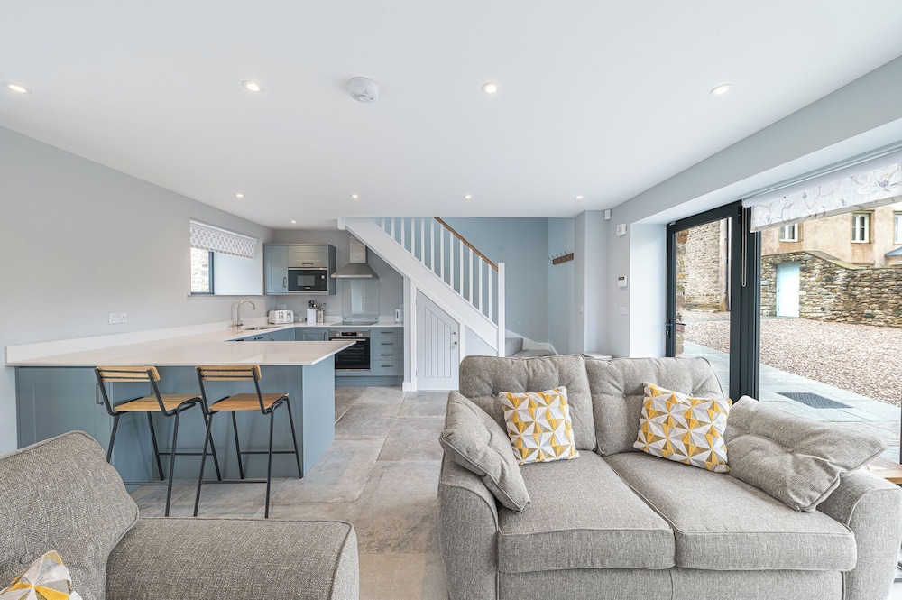 No 1 The Coach House