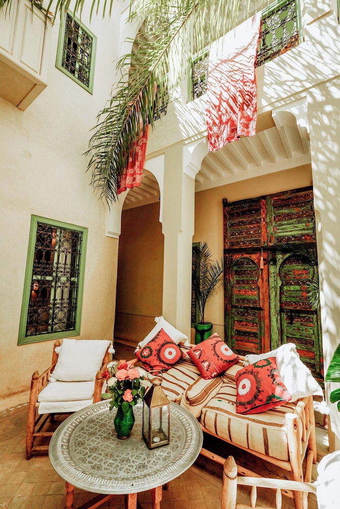 Riad dar ayur