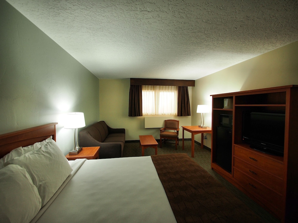 Cedar City Vacations - Stratford Court Hotel - Property Image 3
