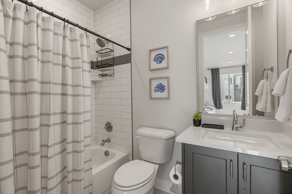 Sandy Cheeks 6 Bedroom Townhouse