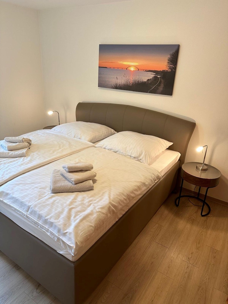 Coastal Comfort With Garden