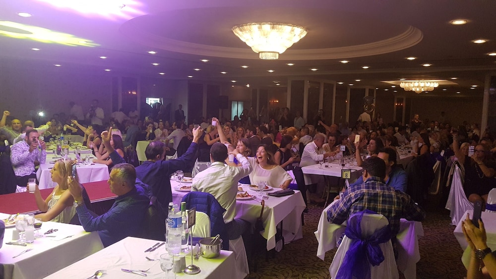 The Green Park Merter - Image 8