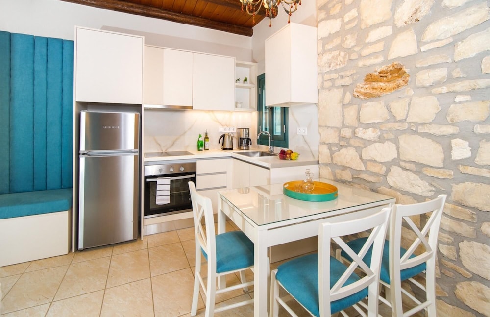 Villa Fegari - Delightful 1 Bedroom Stone House photo 4