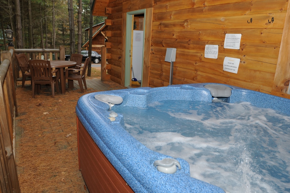 Cabins at Pine Haven