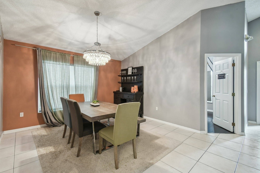 Lake Berkley 5br, Pool, Near Disney