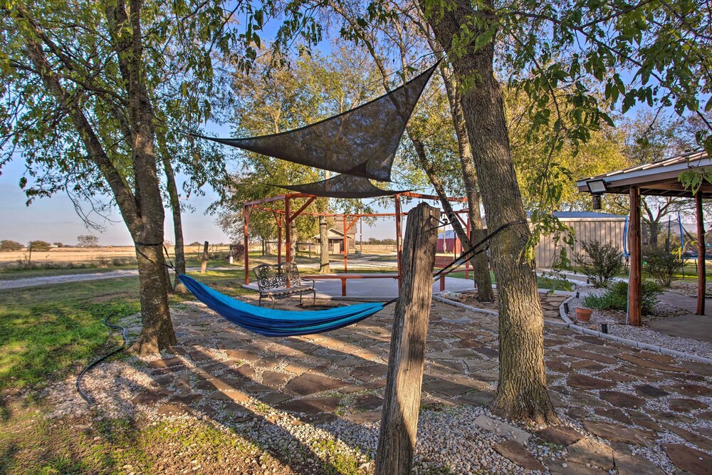 Gainesville Vacations - Charming Gainesville Retreat: Barn, Horses Welcome - Property Image 10