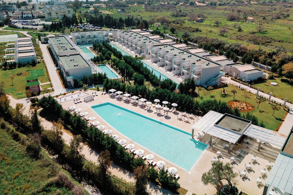 Sandy Villas Resort