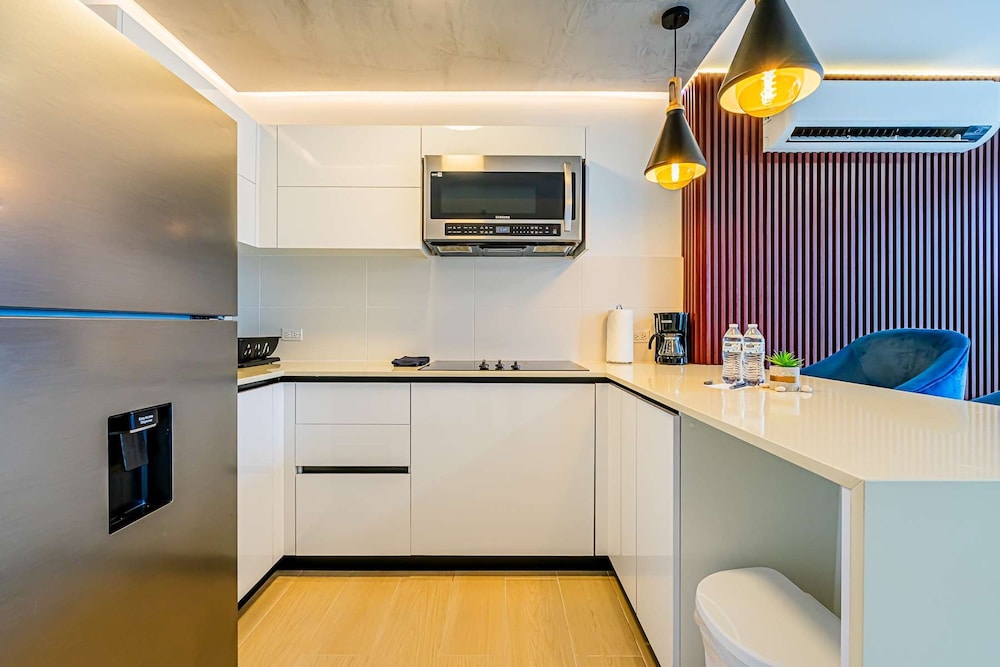 w Bright 1BR w Private Balcony in San Francisco