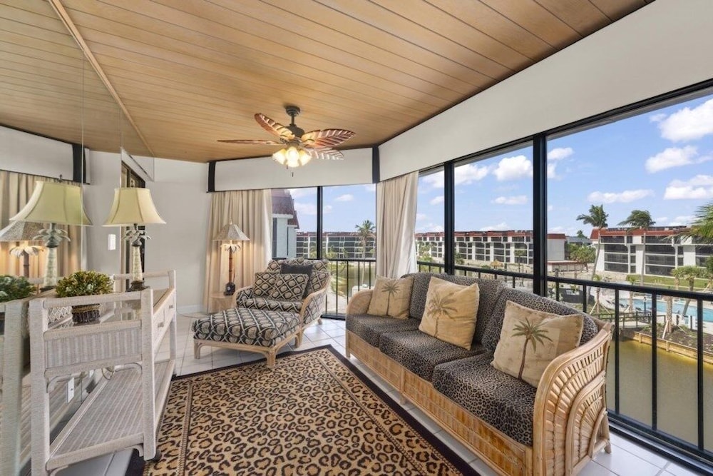 Pointe Santo A44 3 Bedroom Condo