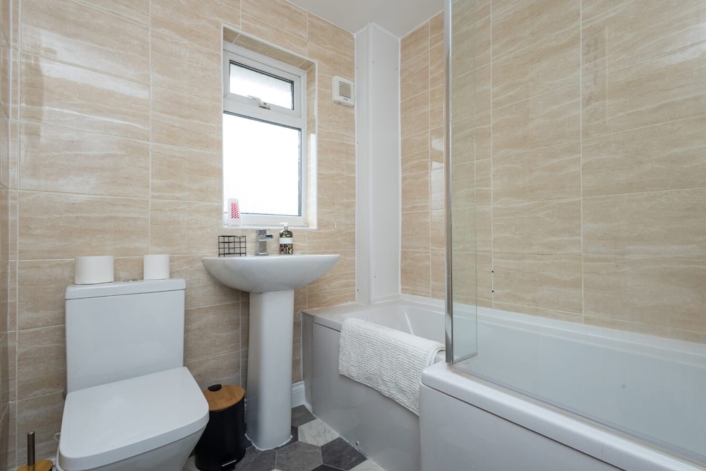 6 Guests - Pet Friendly - 10min Leeds City Centre