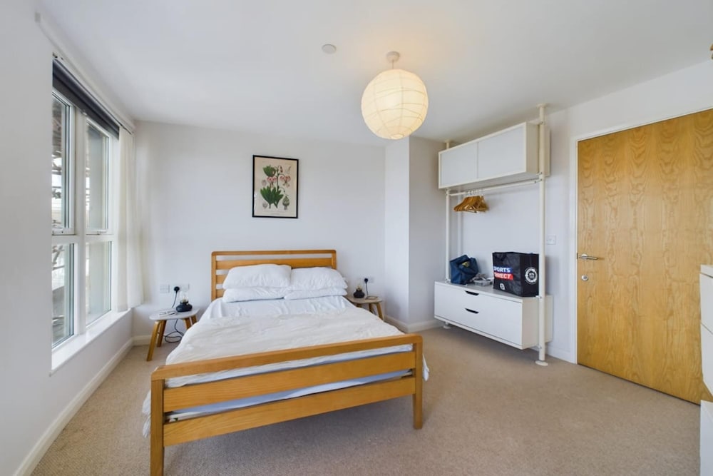 The Queensland Sanctuary - Trendy 2bdr Flat With Terrace