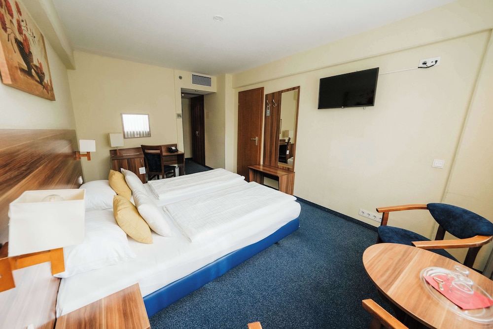 Frankfurt Vacations - Savoy Hotel Frankfurt - Property Image 43