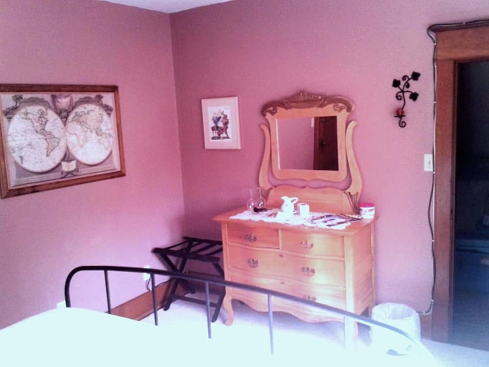 Phoenix House B&B