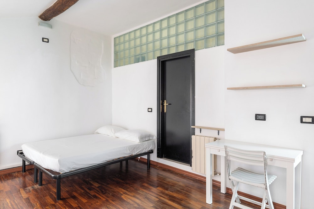 Studio Malcontenti con terrazzo