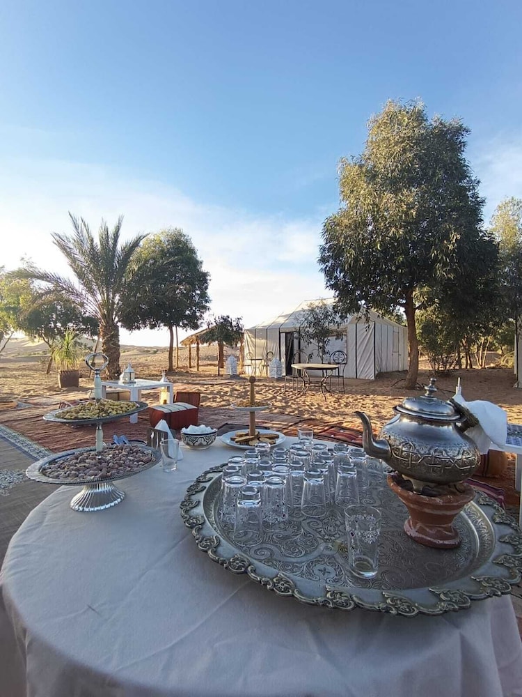 Sahara dunes Luxury Camp