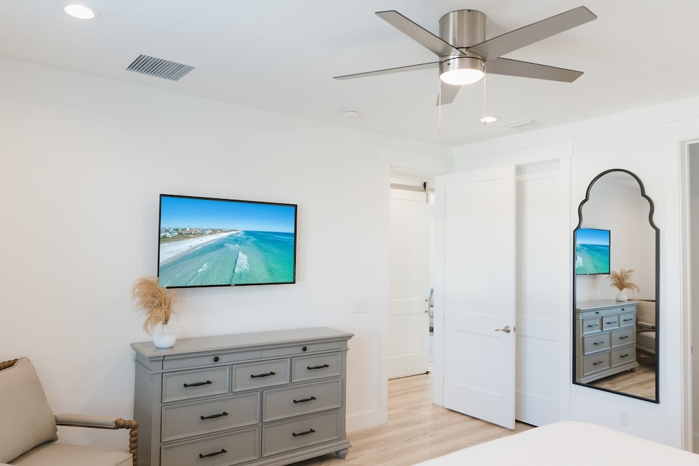 Enclave at Lyndell Lane by Avantstay Private Pool