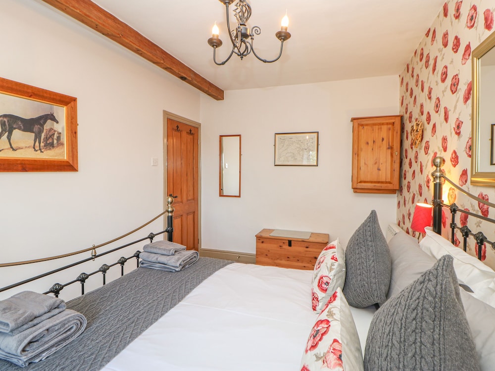 Middle Cottage view 3