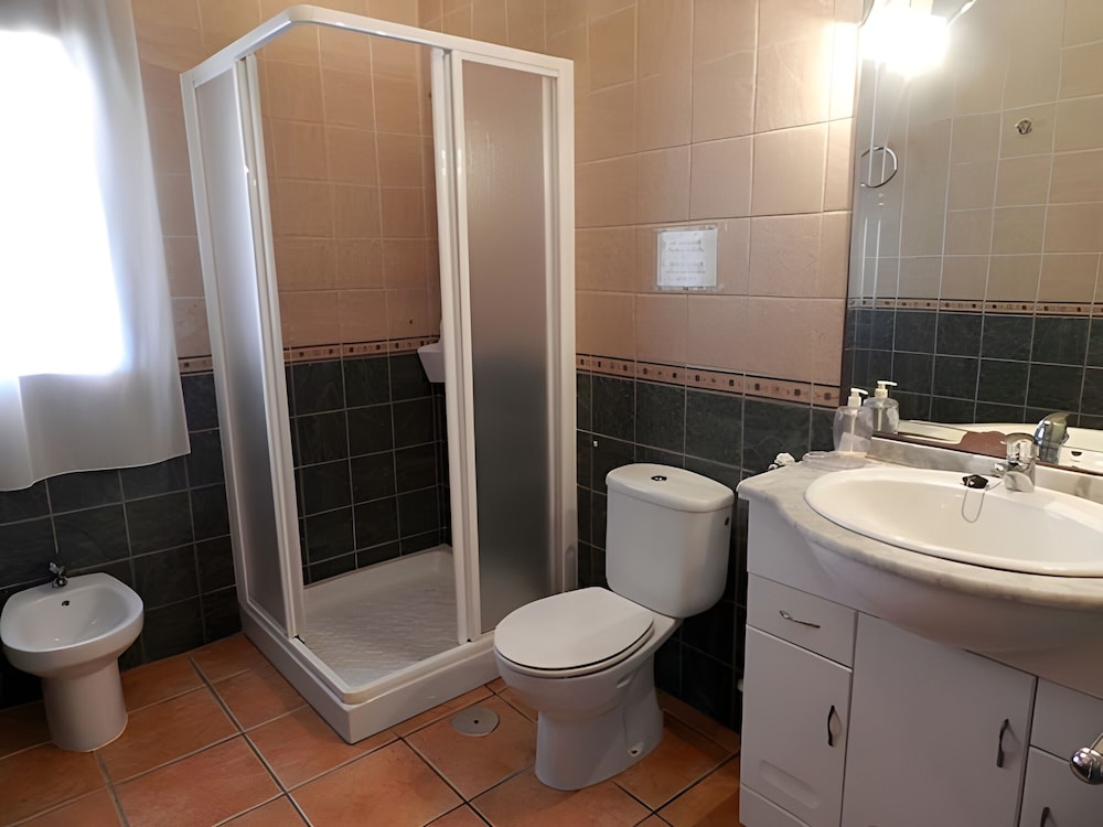 Casa piscina privada un paso del pueblo
