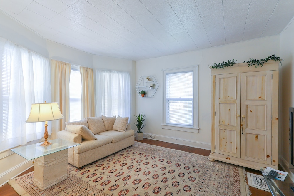 Bridgeport Vacations - Cozy Bridgeport Apartment: 2 Mi to Downtown! - Property Image 14