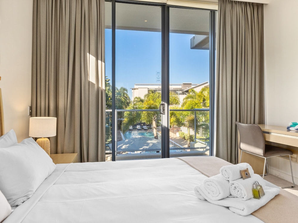 Luxury Apartments on Bells Boulevard