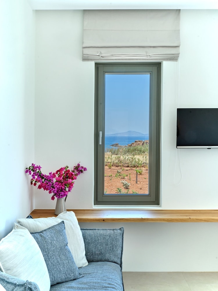Luxury Villa Serenely
