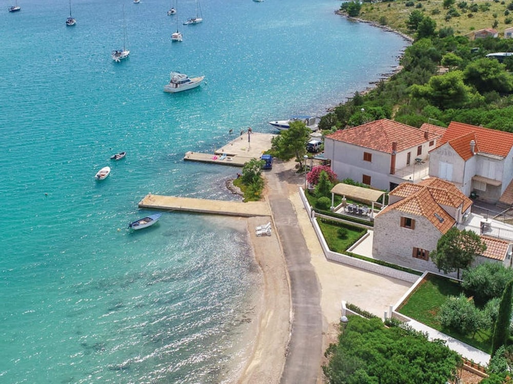 Holiday Home Loviste-three Bedroom Holiday Home With Pool and Sea View