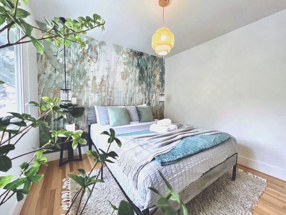 @ Marbella Lane - Stylish 4BR w/ Revitalizing View