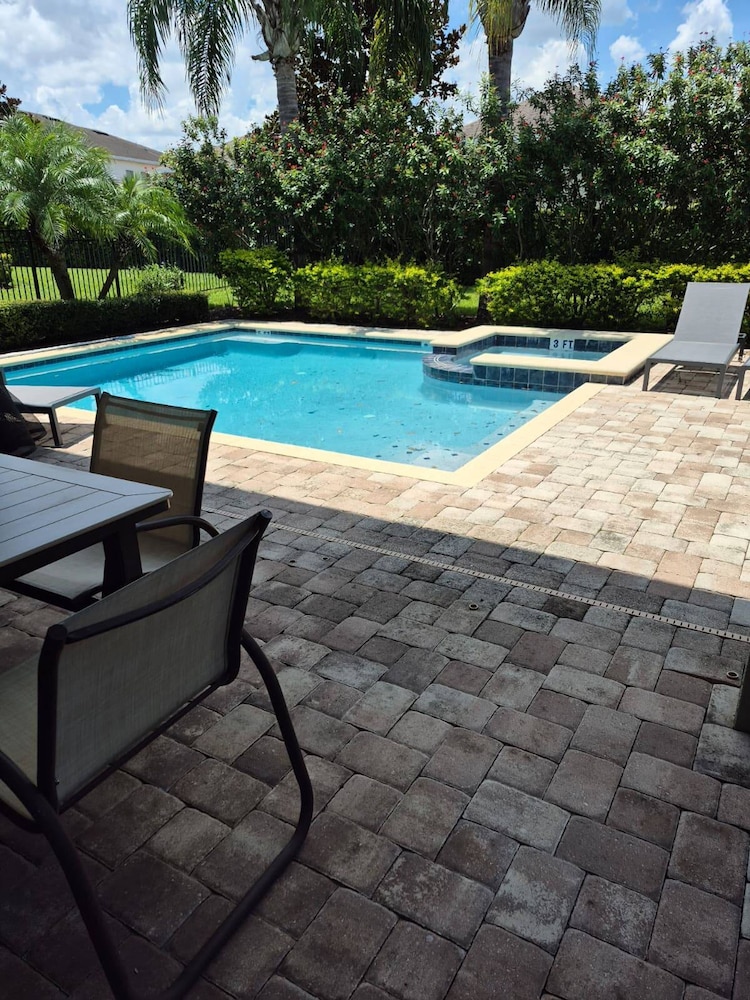 6BR 5BA w Private Pool Spa Near Disney